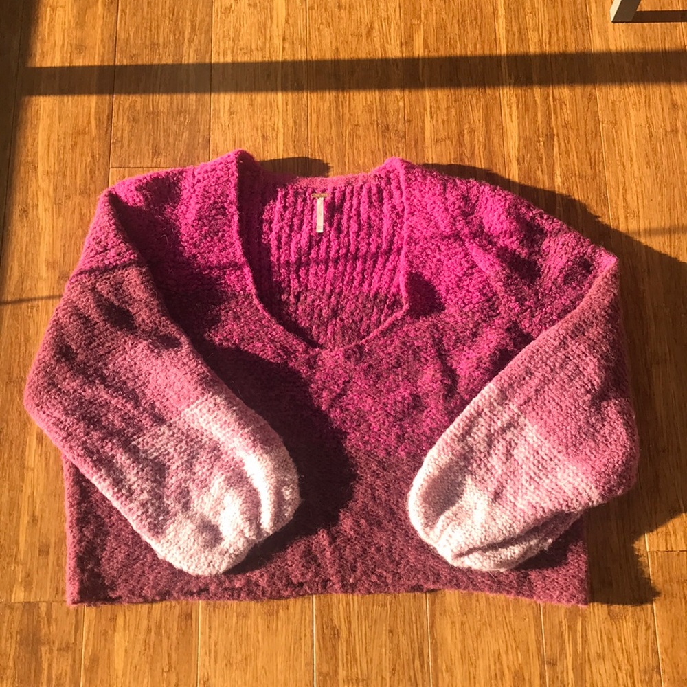 FREE PEOPLE PINK SWEATER